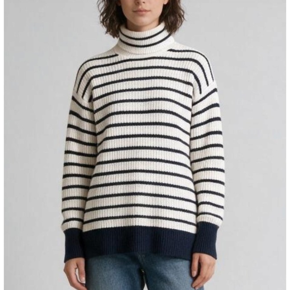 NWT w/IMPERFECTIONS J. Crew Turtleneck Sweater WHITE & NAVY STRIPE Wool Blend S